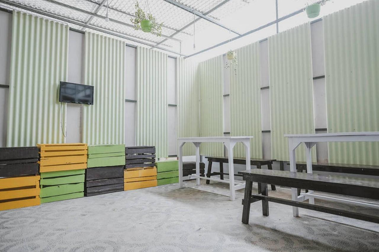 Urbanview Hotel Ta Ke Jelutung Puncak Jambi Luaran gambar